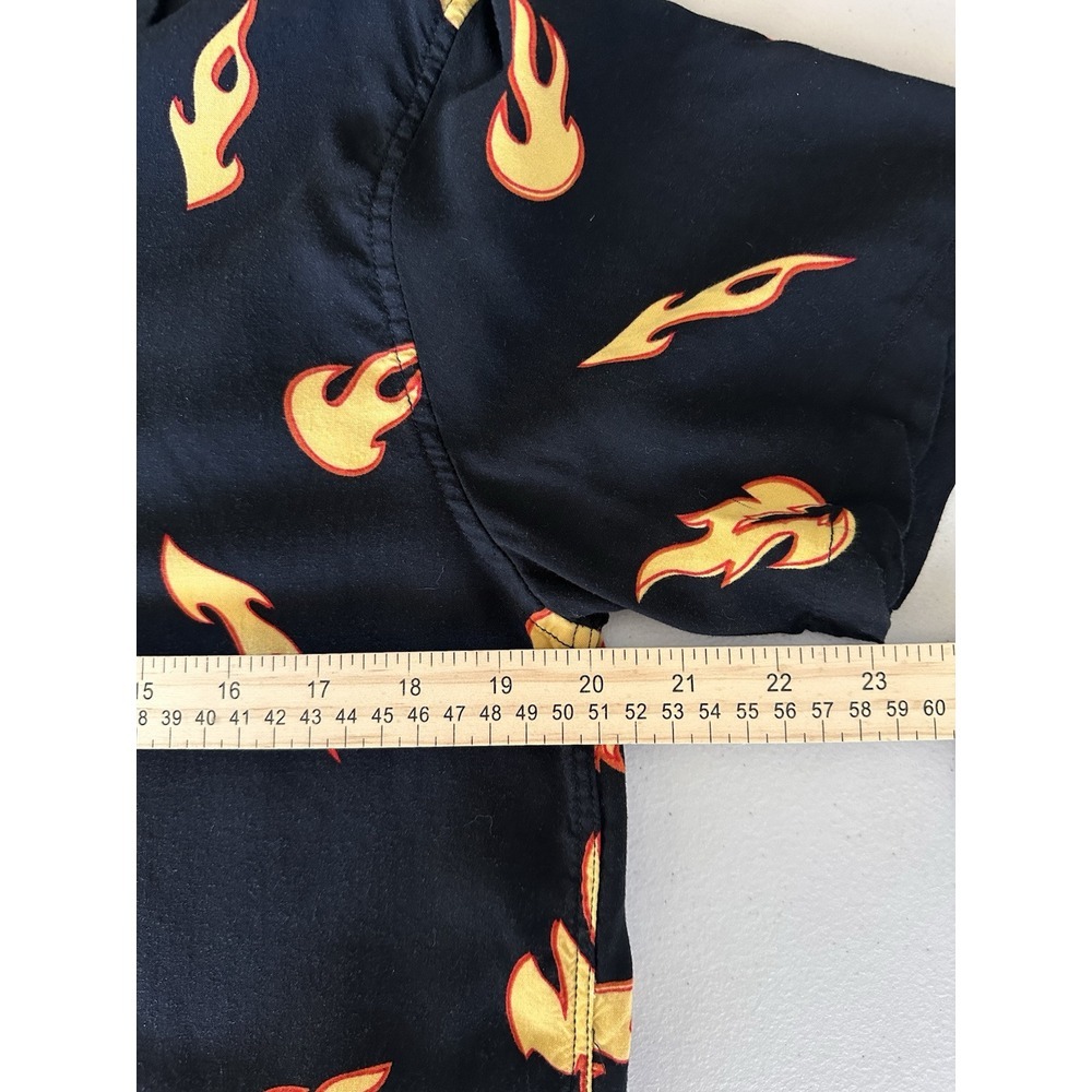 T&C Surf Designs Hawaii All Over Flames Button Up Skater Boi Surfer Men's Size L - Picture 7 of 11